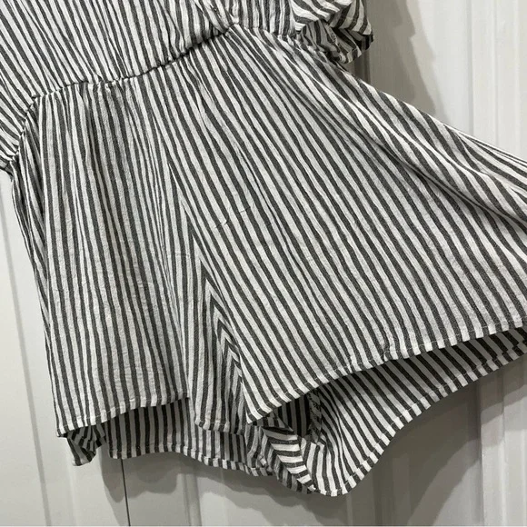 Elan Striped Romper - Picture 7 of 11